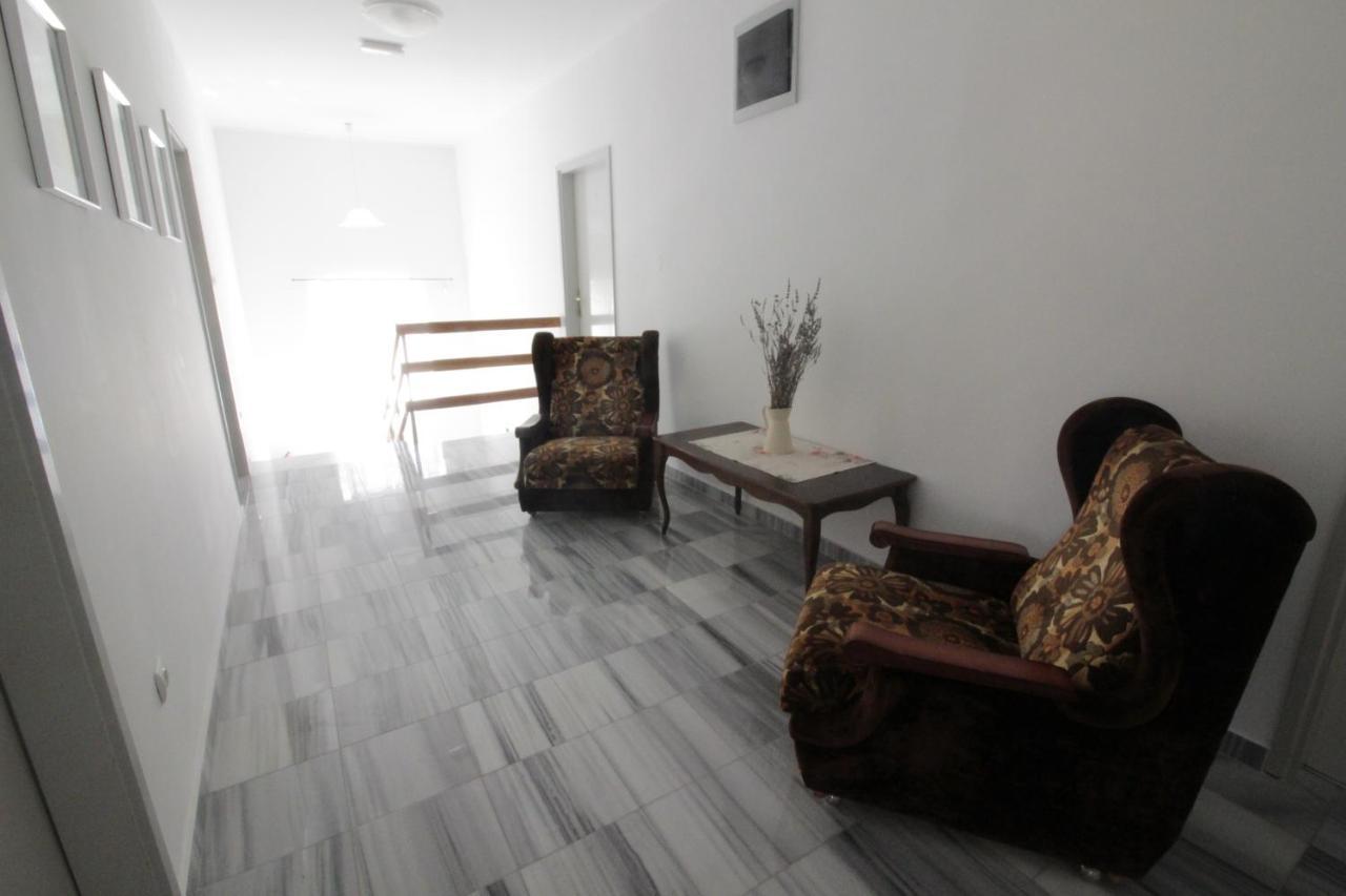 Studios & Rooms Fiesta Новалья Экстерьер фото